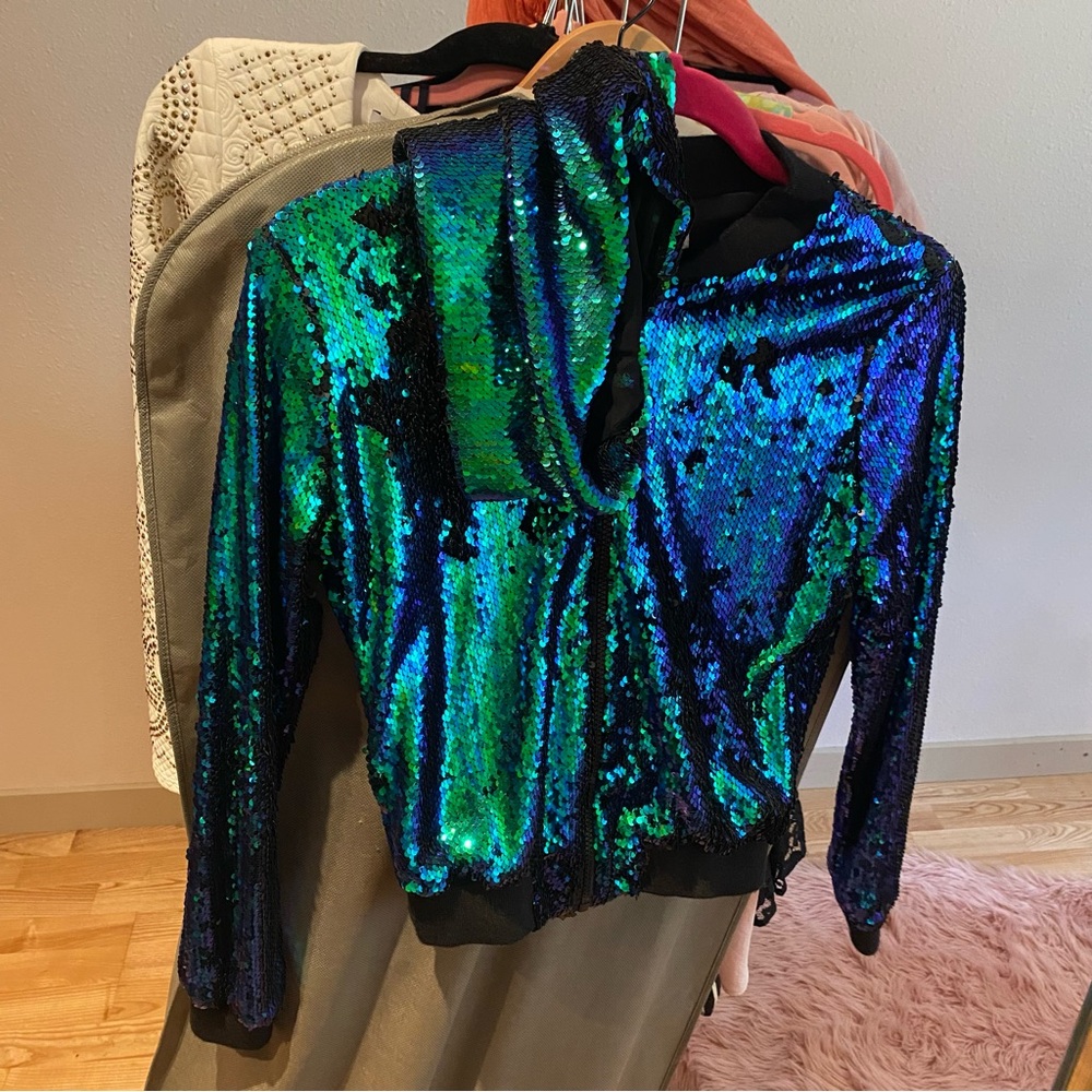 ✨ Mermaid Sequin Festival Set – Jacket + Shorts (S/M) ✨